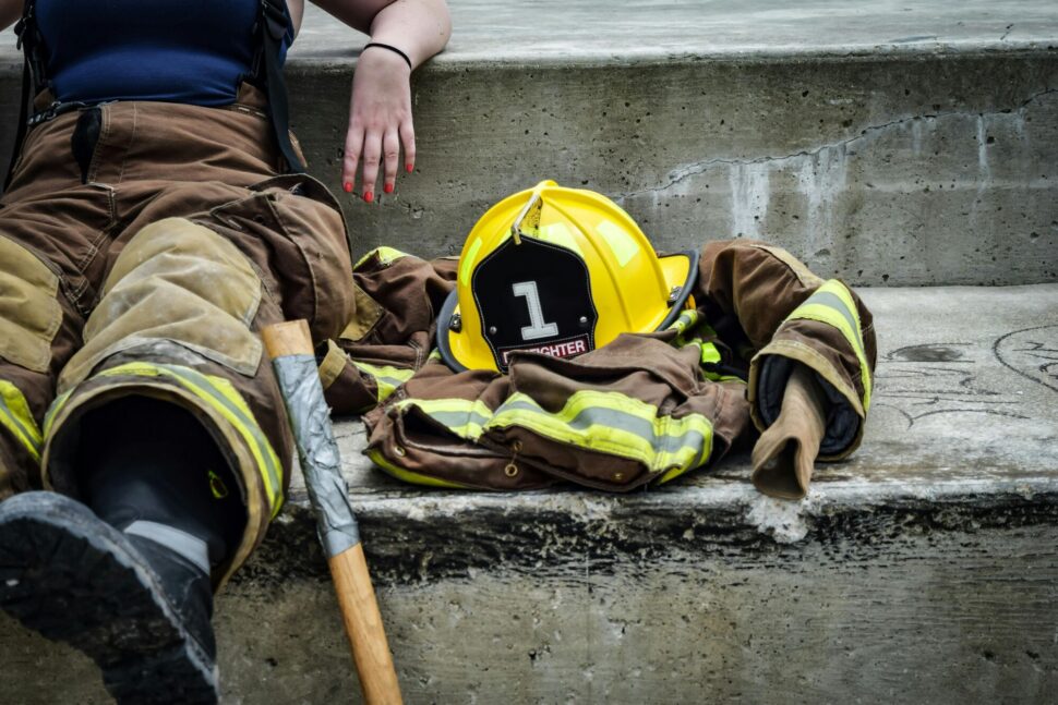 https://www.pexels.com/photo/yellow-hard-hat-on-brown-and-yellow-fireman-s-suit-162540/