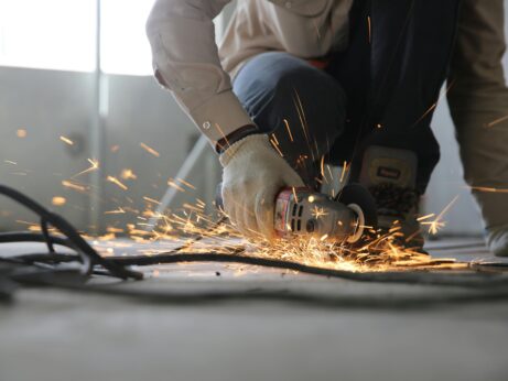 https://www.pexels.com/photo/person-holding-grinder-1216544/